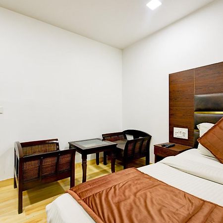 Staybook South Delhi New Delhi Buitenkant foto