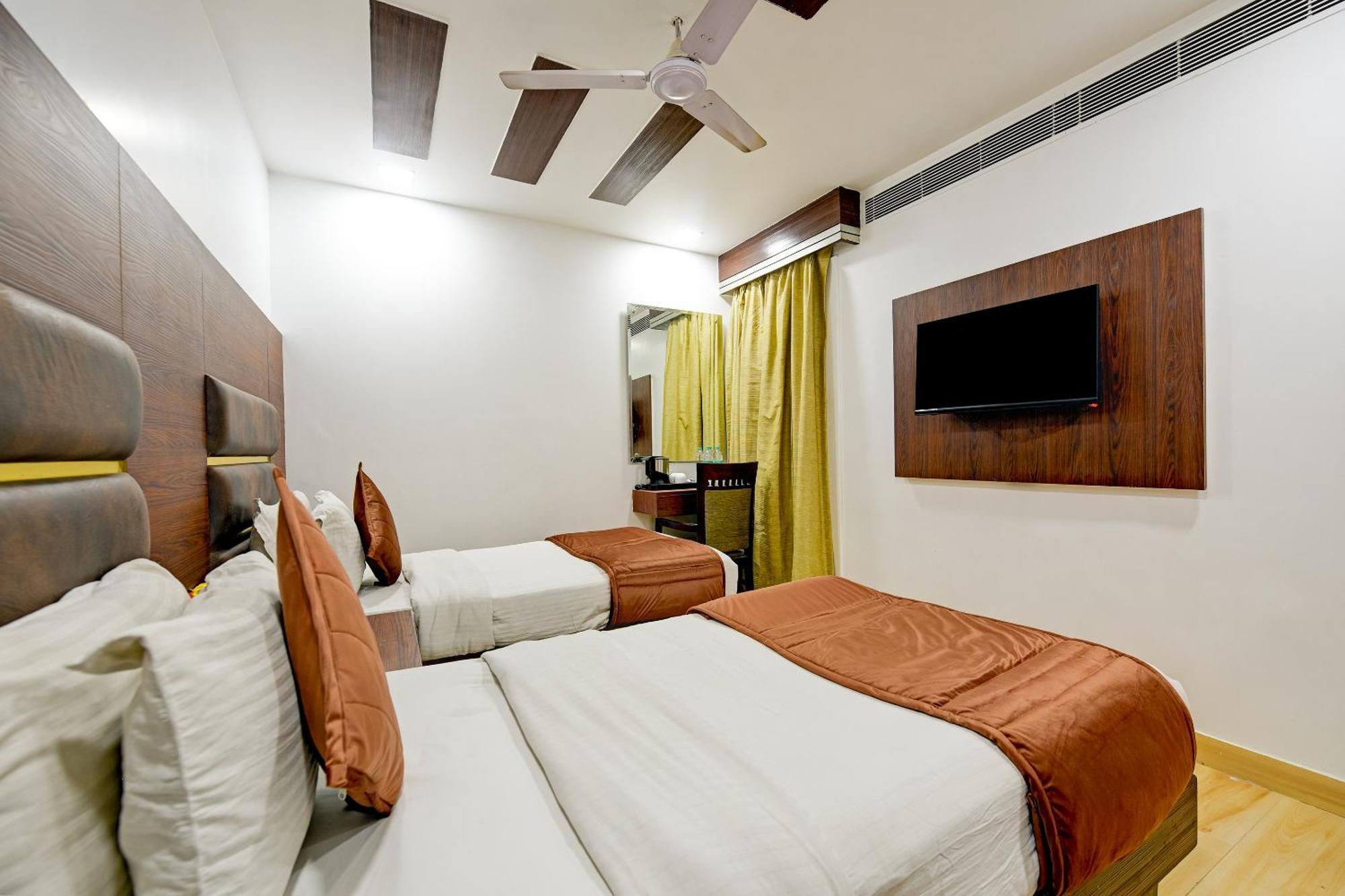 Staybook South Delhi New Delhi Buitenkant foto